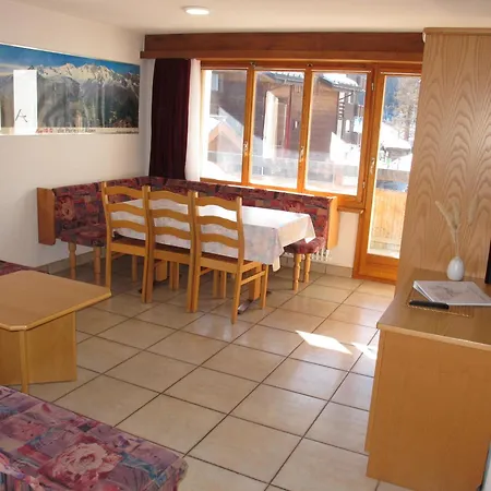 Appartementhaus Venetz Saas105 Ruhige Lage Direkt An Skibushaltestelle Exterior photo